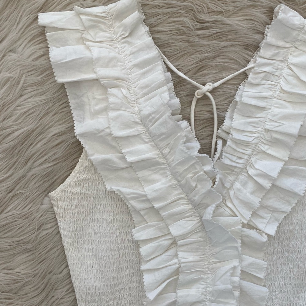 Love The Label Zephyr Top White Smocked Ruffled Neckline Sleeveless Tank Shirt S - Picture 3 of 9